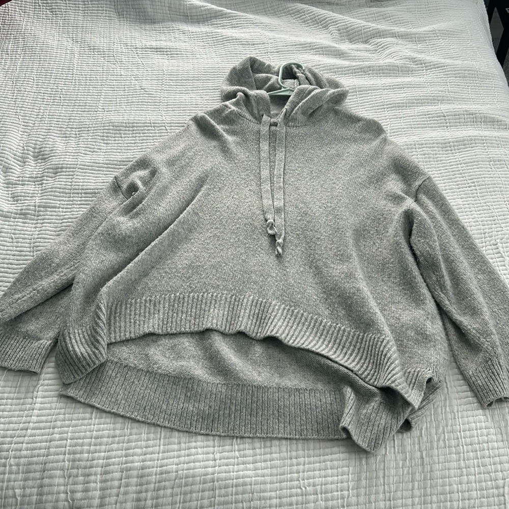 Gray oversized hooded sweater from H&M, size M/L